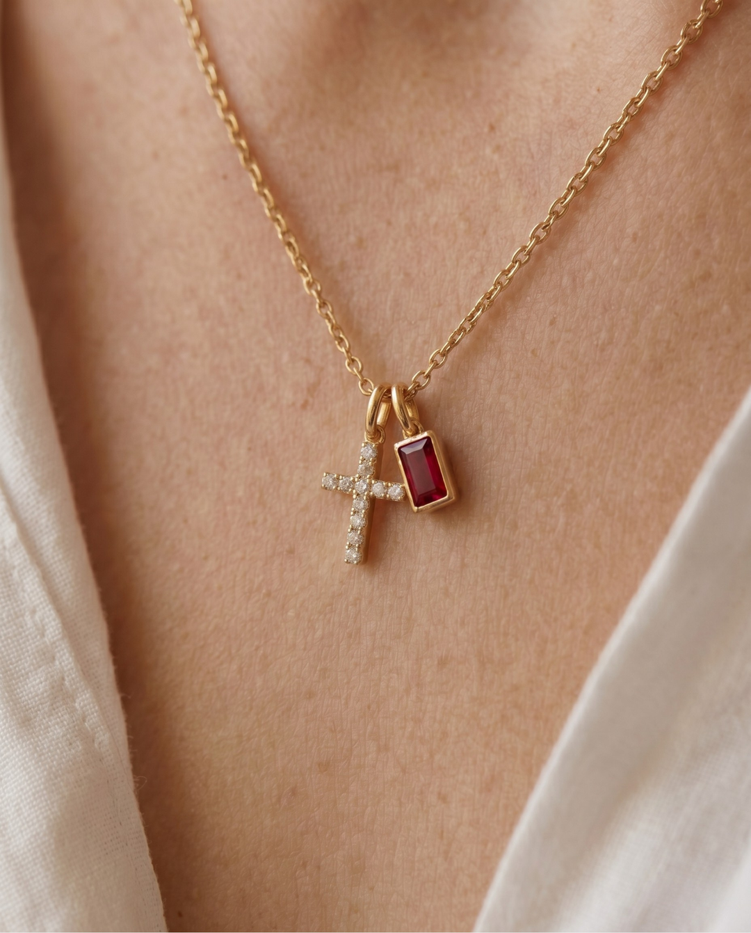 Colar Tro og Glans