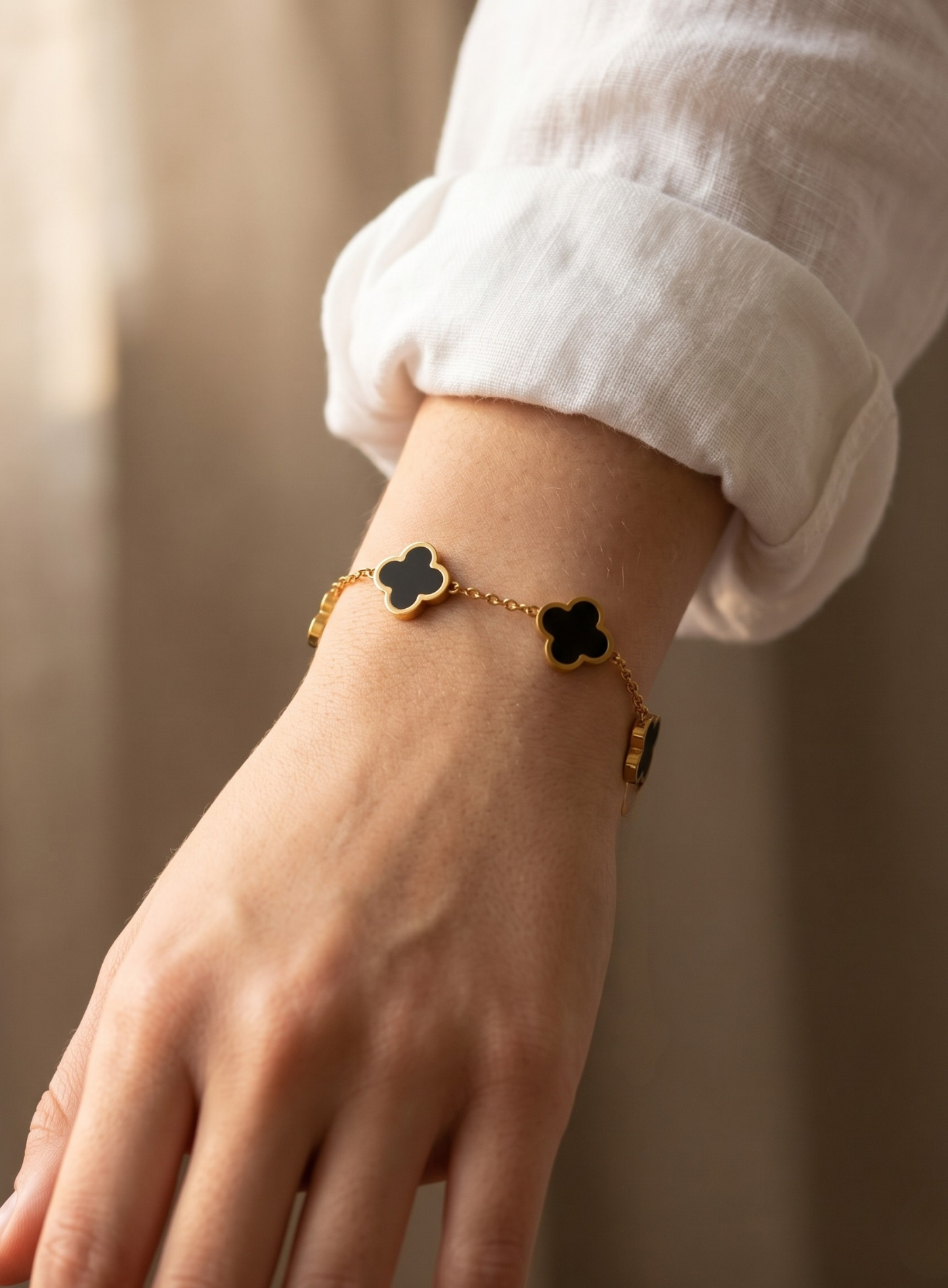 Sort Kløverarmbånd