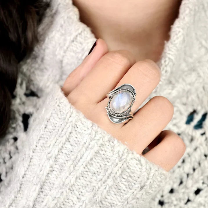Elegant Ring med Måne