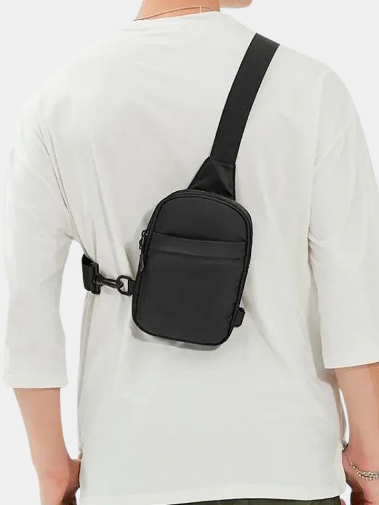Rasmus™ | Petit Brysttaske Essentiel