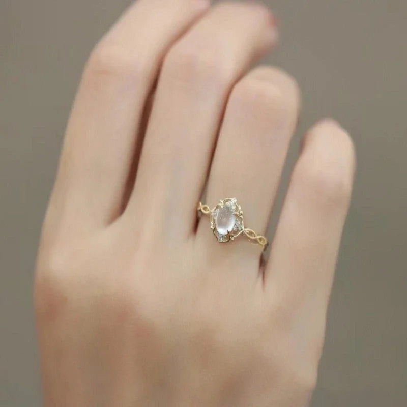 Mathilda ring med månesten