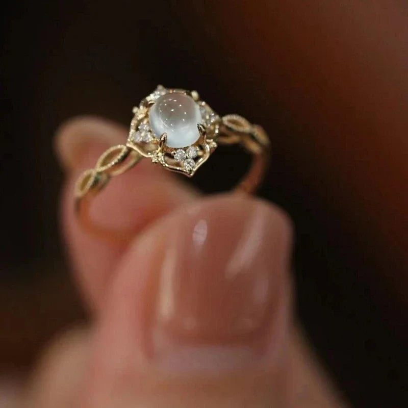 Mathilda ring med månesten