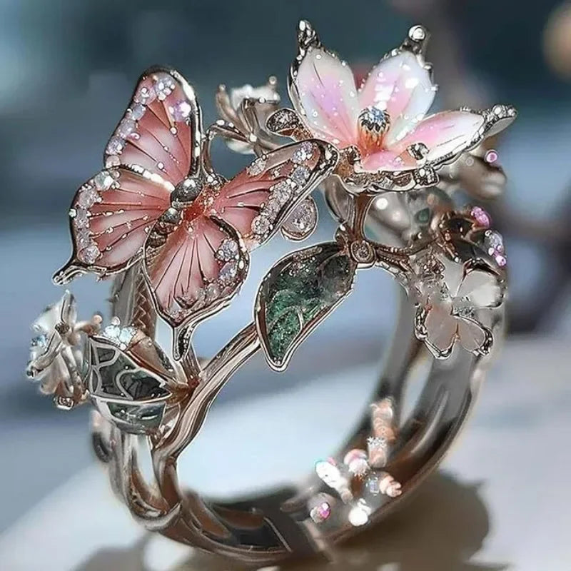 Naturglitrende sommerfuglering med cubic zirconia