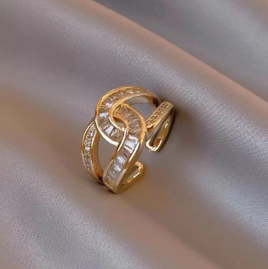 Åben ring med dobbelt C-diamant og zirkon