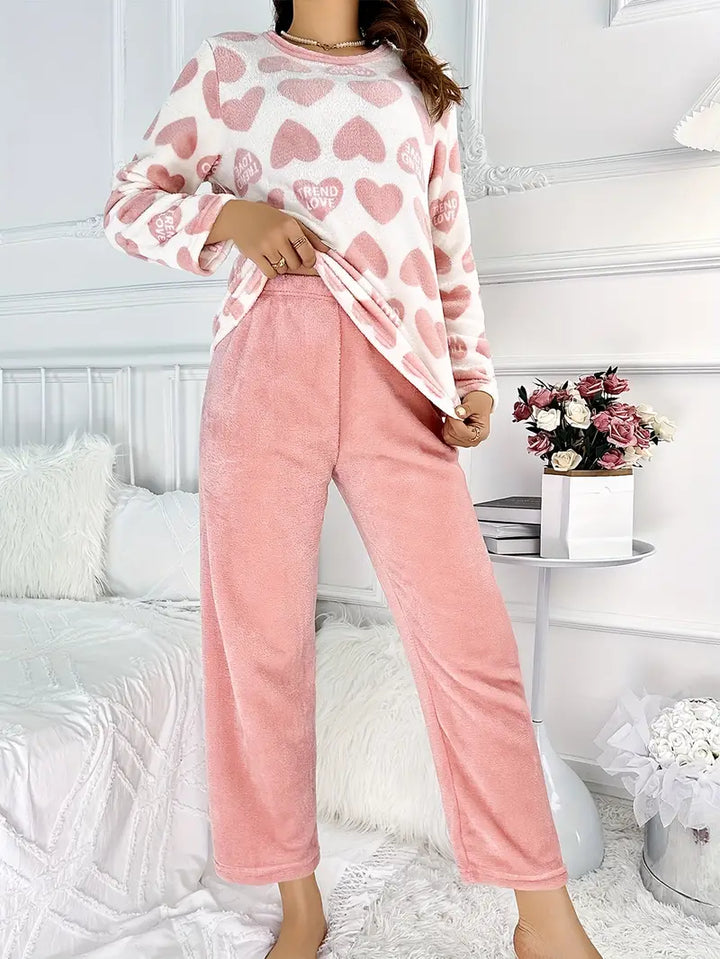 Komfortabelt damen-pyjamasæt med hjerte- og bjørnemotiv