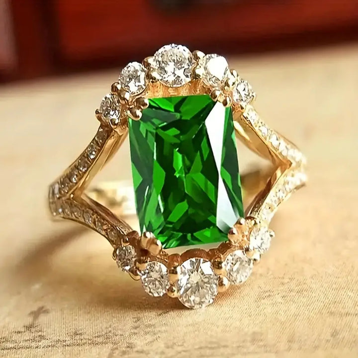 Elegant ring med smaragd