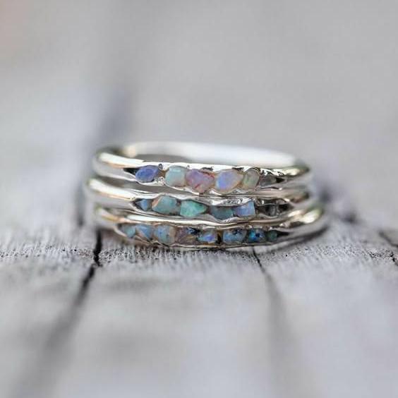 Anillo Vintage de Plata con Piedras Azules en Capas
