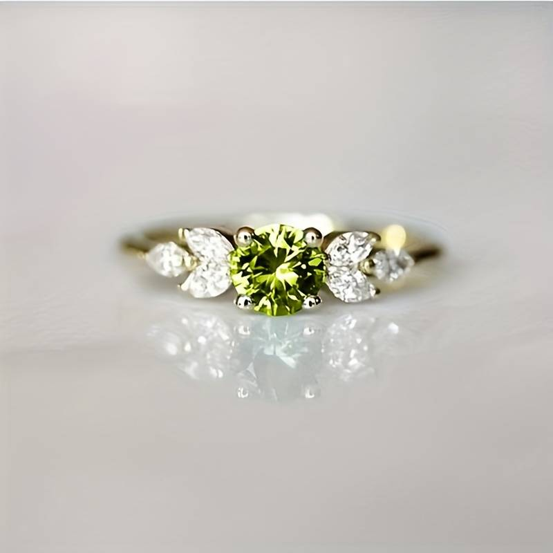 Anillo Vintage con Zircón Verde-Oliva