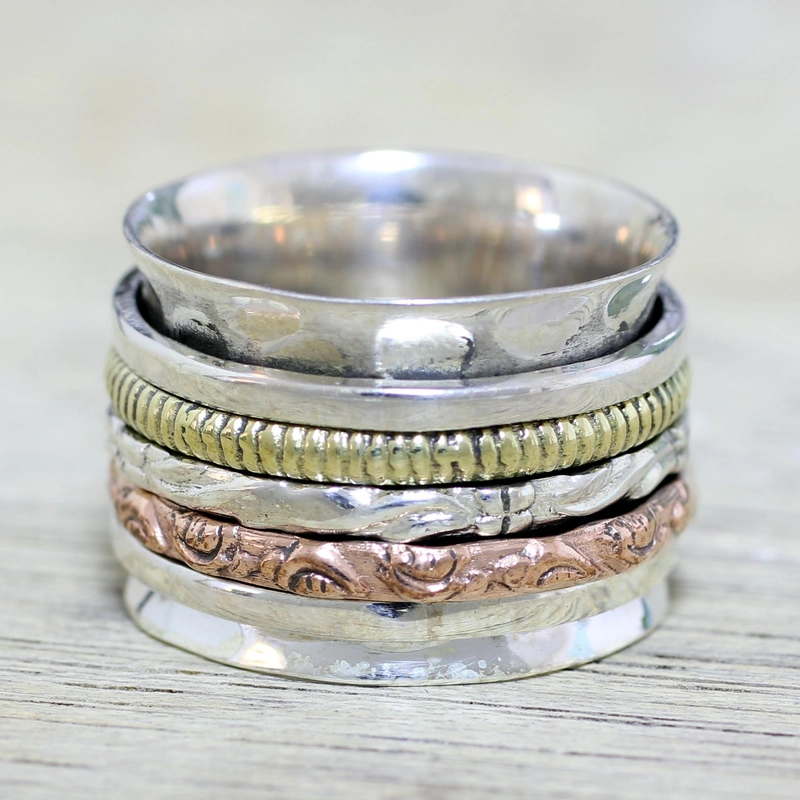 Anillo vintage en oro y plata con rosa