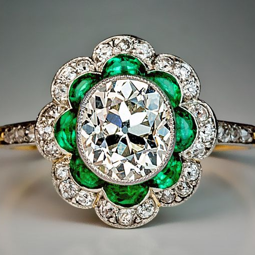 Vintage ring med smaragdkrystal
