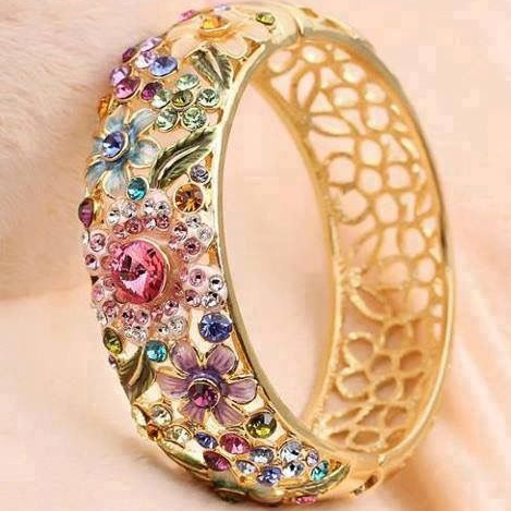 Vintage guldring med farvede krystaller
