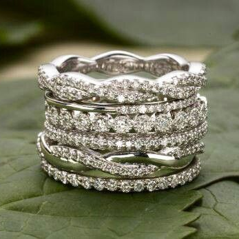 Anillo Vintage Con Circonitas En Capas