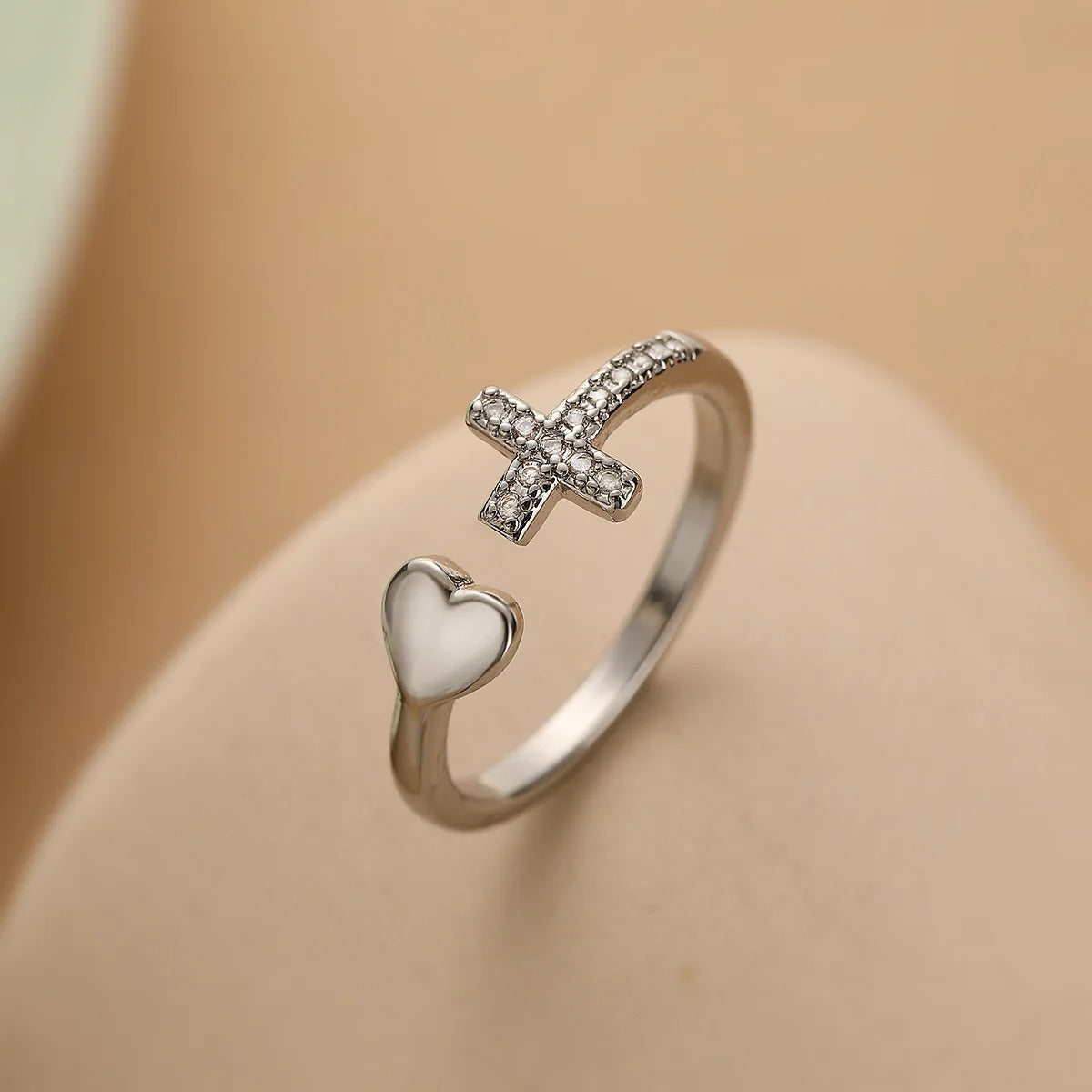 Vintage Love Cross Prstan iz Prilagodljive Srebrne Zlitine