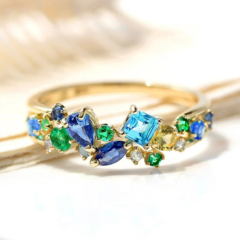 Vintage flerfarvet ring med ædelsten og guld