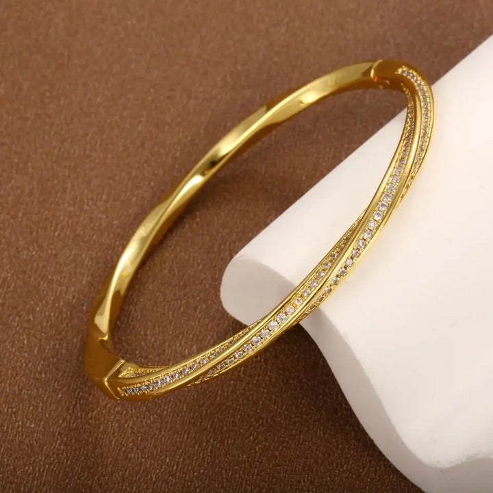 Elegantt krystalarmbånd med to rækker i guld