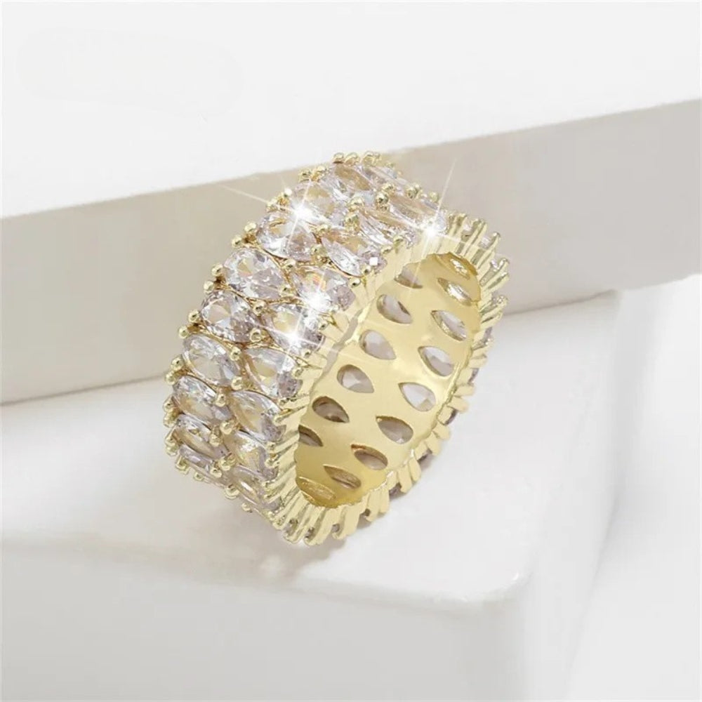 Bred Vintage Guldring med Krystal